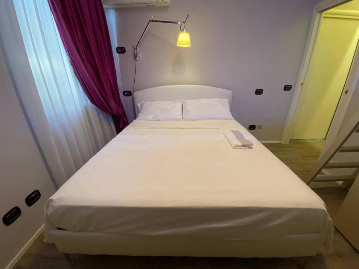 Desenzano Luxury Apartment Desenzano del Garda Luaran gambar