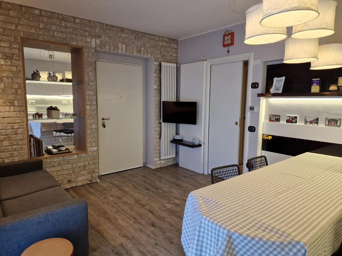 Desenzano Luxury Apartment Desenzano del Garda Luaran gambar