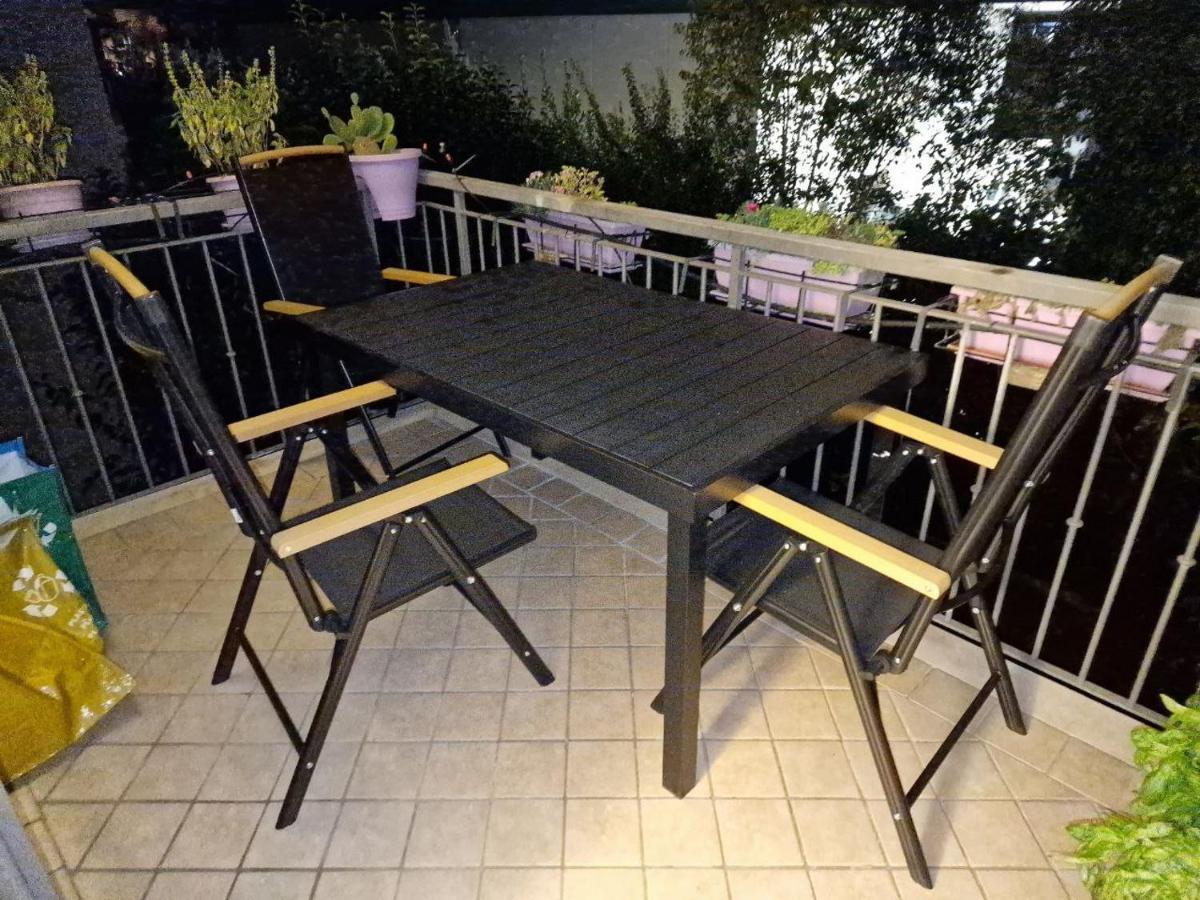 Desenzano Luxury Apartment Desenzano del Garda Luaran gambar
