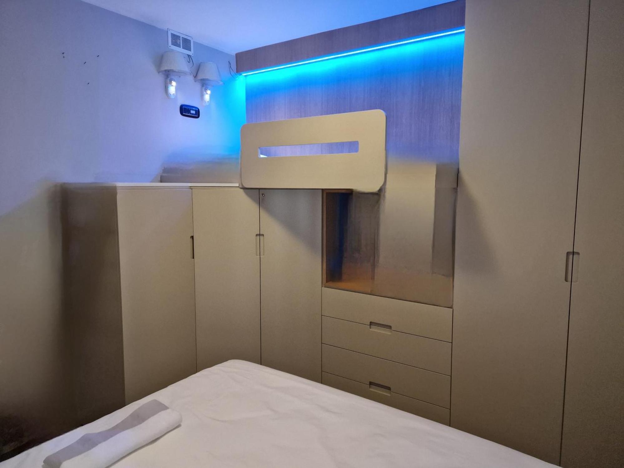 Desenzano Luxury Apartment Desenzano del Garda Luaran gambar